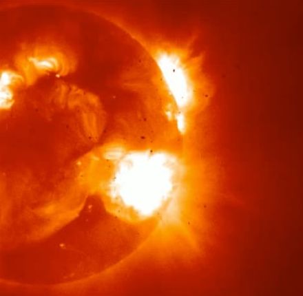 国立天文台、観測衛星が撮影した「X5.8」太陽フレアの様子を公開　白トビするほどの明るさ