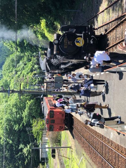 SLやまぐち号、前照灯が点灯せず途中の駅で運転取りやめ