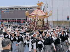 ラッパ高らか、神輿進む　美川でおかえり祭り開幕　２年ぶり台車そろう