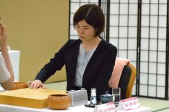 【囲碁】向井千瑛六段が上野梨女流棋聖、牛扇興杯が藤沢女流本因坊を撃破　女流立葵杯挑決準決勝