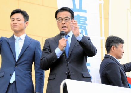 立憲・岡田氏「岸田首相は出直してこい」　規正法改正の自民案批判