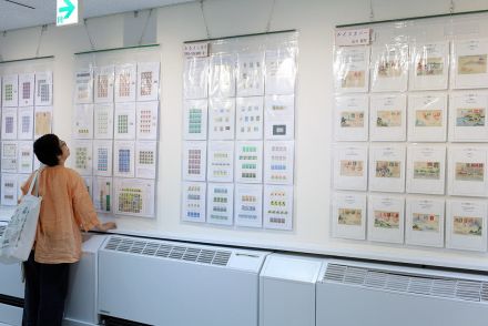 切手や封筒、書留バーコード…こんなにあった　横浜で「楽しい切手展」　テーマごとに解説添え紹介