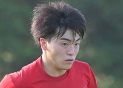 サッカー日本代表・相馬　フリーアナ妻とリスボン観光　ほぼお揃いコーデが素敵すぎ！仲良し伝わる