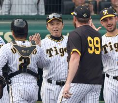 阪神・岡田監督　会心タクトで逃げ切り勝ち「もう守り切るしかなかった」１点差勝ちは今季１１度目