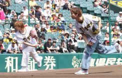 トラジャ七五三掛＆中村　甲子園でストライク投球　中村「あやかりたい」