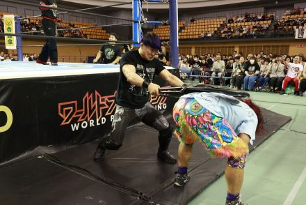 【新日本・ＢＯＳＪ】Jr.王者ＳＨＯ　高橋ヒロムに２敗目…手錠拘束にセコンド介入と悪行ざんまいも実らず