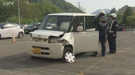 車が病院に突っ込む事故 高齢ドライバーがアクセルとブレーキを踏み間違え 札幌市南区