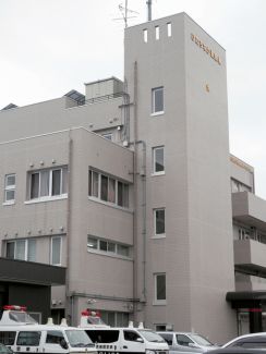 交際相手の3歳娘を洗濯機に入れ回す　茨城県警が傷害容疑で男を逮捕