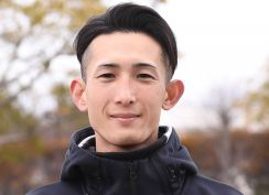 坂口智康　デビュー２０戦目でＪＲＡ初勝利「夢は追い続けていけばかなうもの」調教助手から転身