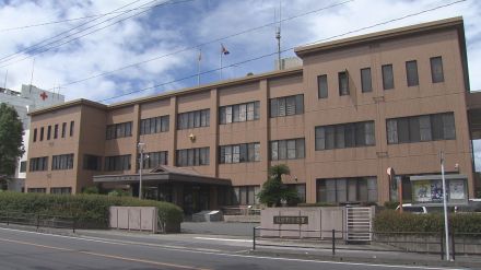 普通乗用車がパトカーからの停止指示に一旦従うも…逃走し別の車と衝突事故　福岡・筑紫野市