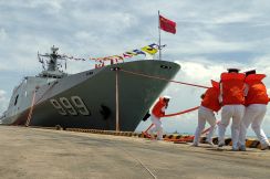 中国艦2隻、カンボジアに寄港　合同軍事演習で