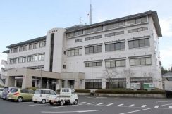 中学生の制服盗んだ疑い 男逮捕　津山署 店舗駐輪場で自転車前籠のスクールバッグから