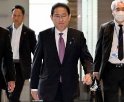 岸田首相、自民秘書会で裏金問題巡り陳謝　平身低頭で「結束」呼びかけ