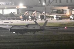 【速報】無人偵察機MQ4トライトンが嘉手納基地に飛来　デニー知事は配備撤回求め　沖縄
