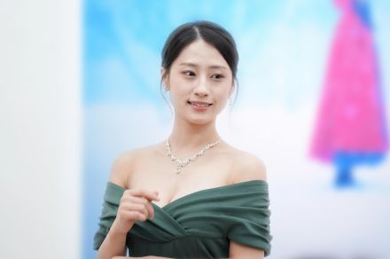 ＜澄田綾乃＞「不適切」も話題の“令和最強のメリハリボディー”　水着やドレスで最高級スタイル