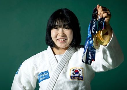 在日韓国人の許海実、韓国女子柔道３０年ぶり世界選手権で金メダル