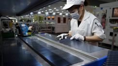 中国、工業用樹脂めぐり反ダンピング調査　米は対中関税引き上げへ