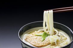 「京都府で人気のうどん」ランキング！　2位は京都市にある朝限定オープンのお店「朝うどん／Breakfast Udon」、1位は？【2024年5月版】