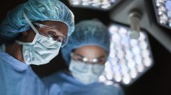 「女性の医師が多い手術チームは患者の転帰を改善する」ことが研究で判明