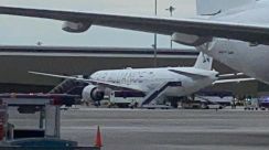 シンガポール航空機が乱気流に遭遇、搭乗者１人死亡　バンコクに緊急着陸