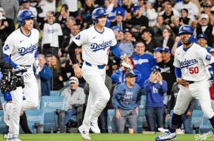 大谷翔平２年ぶりバント安打！シフト裏かく奇策　バント名人ロバーツ監督「（１０点満点中）２点」も「結果は１０点満点」