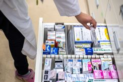 「今後も薬局で」8割が希望　緊急避妊薬の購入者　厚労省調査