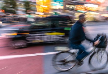 「ひょっこり男」は論外だが…「自転車危険行為」“前科”つく可能性がある15のケース