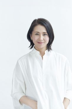 ＜小泉今日子＞NHKドラマで小林聡美とタッグ　久しぶりの連ドラ出演に「不安と興奮が入り混じった心持ち」　9月1日スタート「団地のふたり」