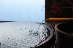 なぜ「お茶でロウリュ」を!? レアなサウナが体験できる鎌倉のホテル「KAMAKURA HOTEL」が人気の理由
