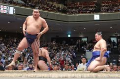 【夏場所】豊昇龍が大の里に貫禄勝ち　２５歳の誕生日を白星で飾り「自分にプレゼント」