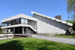 建築47年目の北海道立近代美術館　改修・新築75～200億円試算