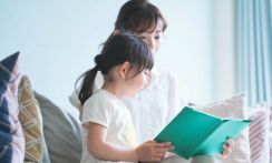 親が“熱く”勧めた本は「読む気」がしなくなる？　子どもの好奇心を引き出す親の向き合い方