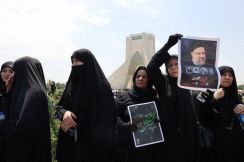 イラン大統領と外相は「即死」　別ヘリの高官が証言、墜落までの経緯