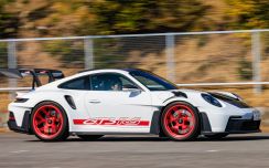 ポルシェ最強の公道モデル「911 GT3 RS」を堪能 サーキット1周で虜になる乗り味とは？