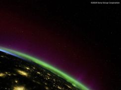 【画像】ソニーの衛星「EYE」、宇宙からオーロラ撮影–太陽フレア下で