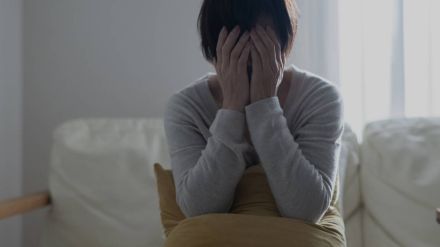 専業主婦が老後に苦労するのは“自業自得”ですか？…年金月11万円でつつましく生きる69歳女性の「静かな怒り」【FPの助言】