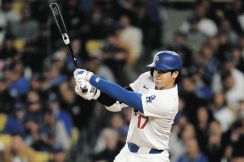 大谷翔平、初回第1打席に左前打で4試合連続安打　盗塁は仕掛けずメジャー通算100盗塁に王手のまま