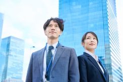 【25卒】「文系女子」に人気の新卒就職企業ランキング！　第2位は「日本航空（JAL）」、1位は？