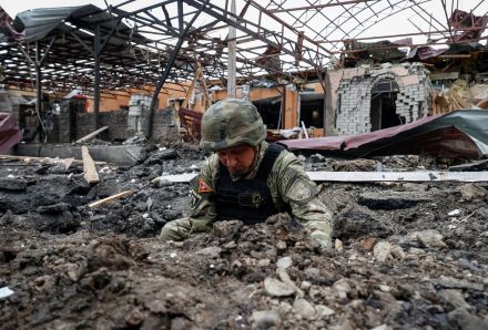 ロシア、ウクライナ北東部ハリコフをミサイル攻撃　7人死亡