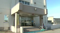 コンビニで日本酒2本435円相当を万引 58歳男逮捕―「うちに不審な人来ている」きっかけは系列店からの情報共有→防犯カメラ確認すると“盗む姿”が… 北海道新ひだか町