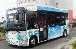 脱炭素化へEVバス導入　知名町フローラルホテル　沖永良部島