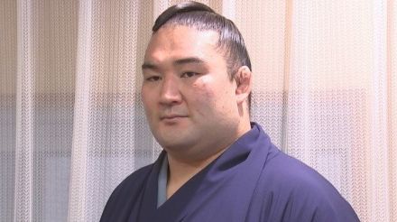 大相撲夏場所13日目　竜電（甲府市出身）　元大関正代を寄り切り　勝ち越しを決める