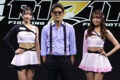 【超RIZIN】芦澤竜誠との乱闘で退場した皇治が会見に復帰、殴られて腫れた顔で「ベアナックルでもええですよ」平本蓮からの「ベアナックルやろうぜ」にも回答