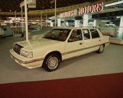 第27回 東京モーターショー 1987 いすゞ、三菱編【5】まるで「走るオフィス」!?　特装車として発売されたデボネアに、グループA仕様のギャランも展示！