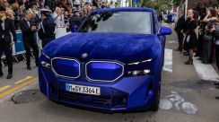 2024年カンヌ国際映画祭でBMWがナオミ キャンベルとコラボしたショーカー「BMW XM ミスティーク アリュール」