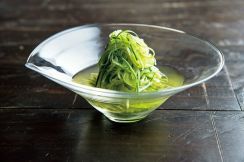 笠原将弘さんの「キュウリ」の副菜2品。おひたしの概念が変わるほど驚きのおいしさ