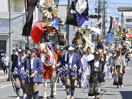 緑萌ゆ、勇壮に戦国絵巻　5月初の「相馬野馬追」開幕