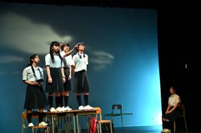 弦巻楽団が高校演劇の人気作「出停記念日」を北海道・沖縄で再演
