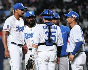 “前夜の後悔”も理由か…中日・大塚コーチがマウンドで確かめたメヒアの目 危なげない継投にも投手への気遣い