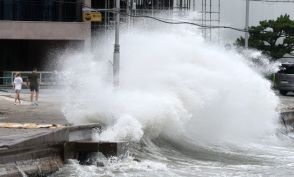 遅れて始まった台風の季節…熱くなった海が「スーパー台風」育てるか＝韓国